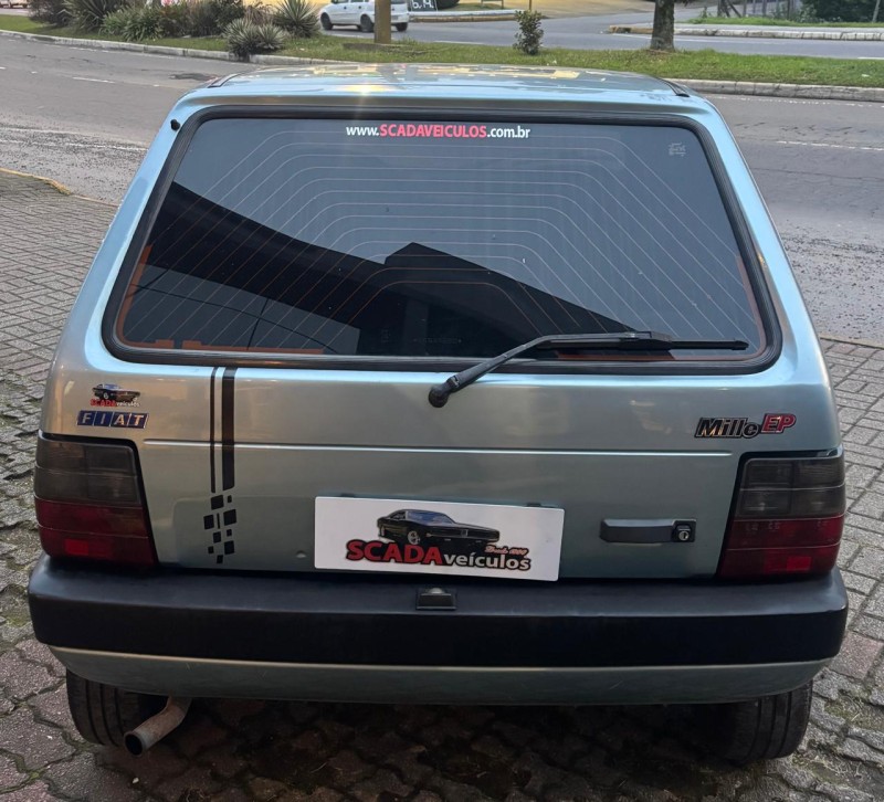 UNO 1.0 IE MILLE EP 8V GASOLINA 4P MANUAL - 1996 - CAXIAS DO SUL