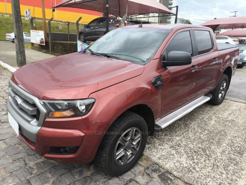 RANGER 2.2 XL 4X4 CD 16V DIESEL 4P MANUAL - 2017 - FARROUPILHA