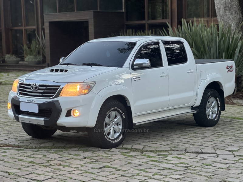 HILUX 3.0 SRV 4X4 CD 16V TURBO INTERCOOLER DIESEL 4P AUTOMÁTICO - 2014 - GRAMADO