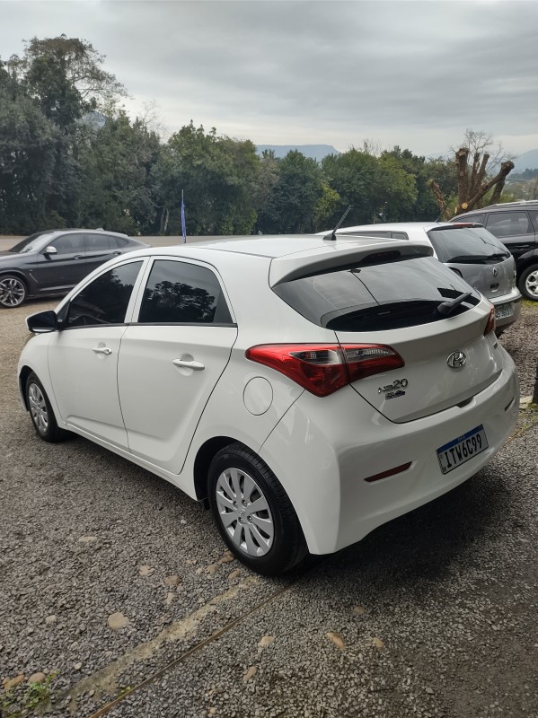 HB20 1.0 COMFORT PLUS 12V FLEX 4P MANUAL - 2013 - VALE REAL