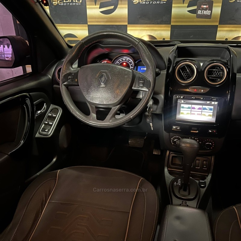 DUSTER 2.0 DYNAMIQUE 4X2 16V FLEX 4P AUTOMÁTICO - 2015 - PORTãO