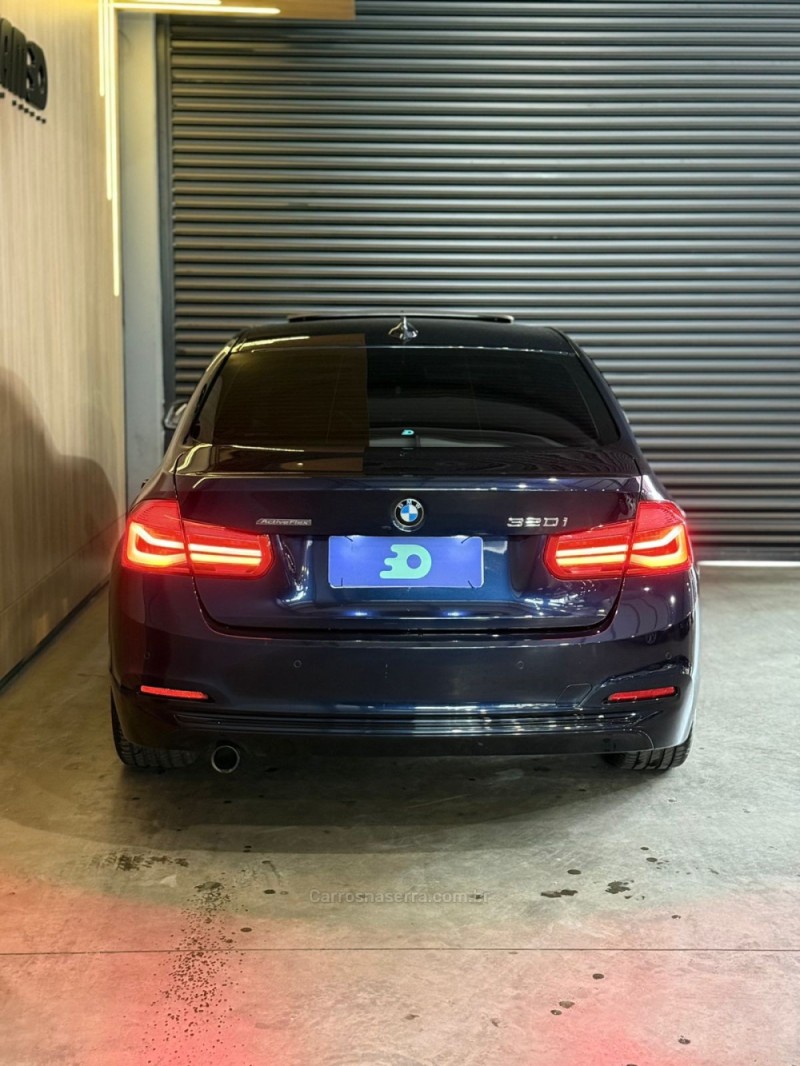 320I 2.0 SPORT PLUS 16V TURBO FLEX 4P AUTOMÁTICO - 2016 - LAJEADO