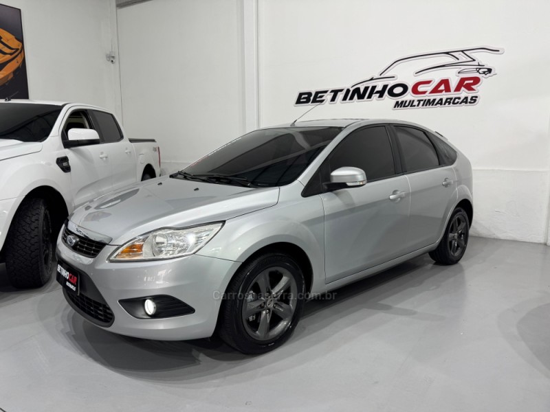 FOCUS 1.6 GLX 16V FLEX 4P MANUAL - 2011 - ESTâNCIA VELHA