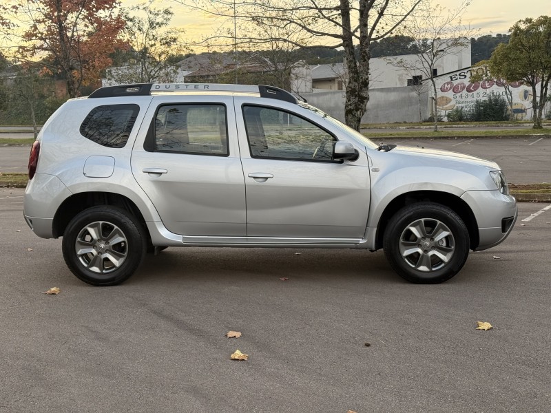 DUSTER 2.0 DYNAMIQUE 4X2 16V FLEX 4P MANUAL - 2016 - BENTO GONçALVES
