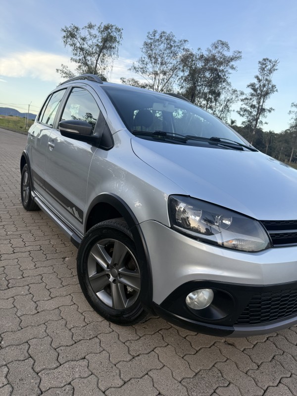 CROSSFOX 1.6 MI FLEX 8V 4P MANUAL - 2012 - ARROIO DO MEIO