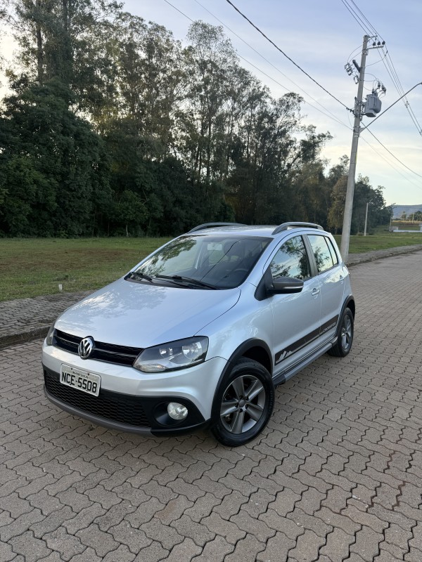 CROSSFOX 1.6 MI FLEX 8V 4P MANUAL - 2012 - ARROIO DO MEIO