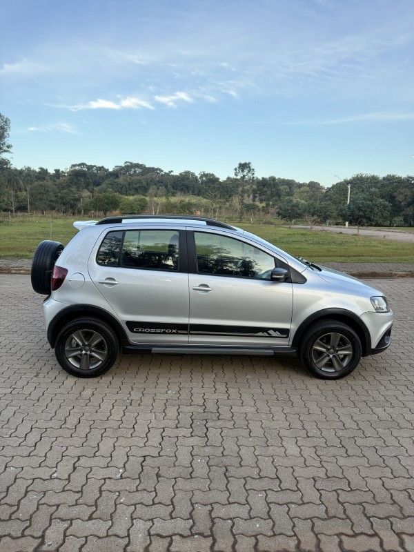 CROSSFOX 1.6 MI FLEX 8V 4P MANUAL - 2012 - ARROIO DO MEIO