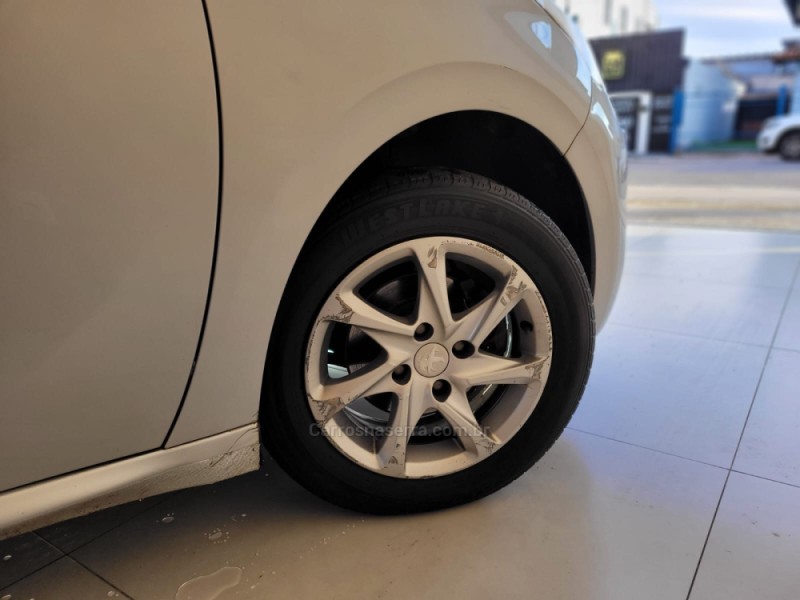 208 1.5 ALLURE 8V FLEX 4P MANUAL - 2015 - CANELA
