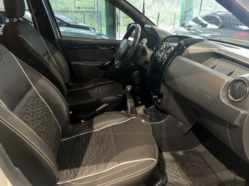 OROCH 1.6 16V DYNAMIQUE FLEX 4P MANUAL - 2017 - CAXIAS DO SUL