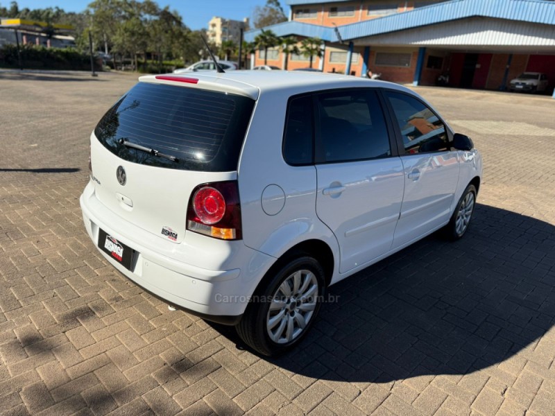 POLO 1.6 MI 8V FLEX 4P MANUAL - 2012 - BROCHIER