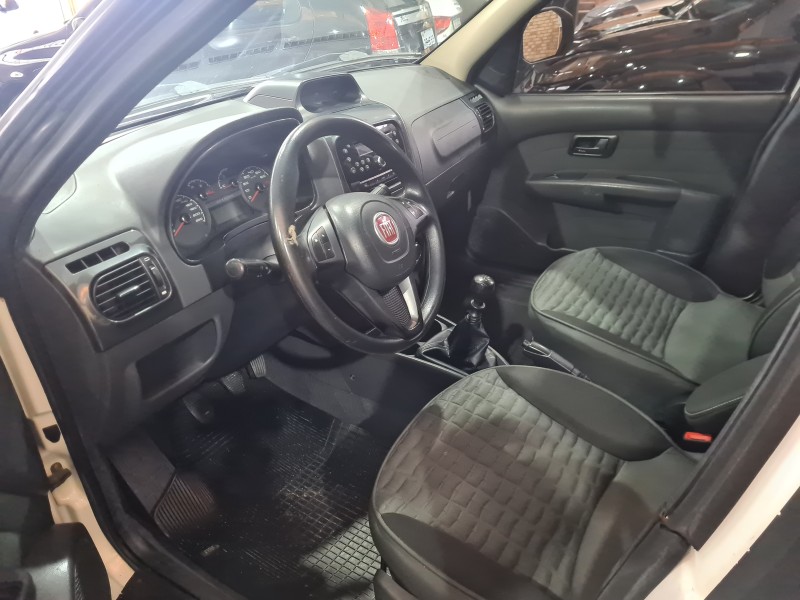 PALIO 1.8 MPI ADVENTURE WEEKEND 8V FLEX 4P MANUAL - 2019 - FARROUPILHA