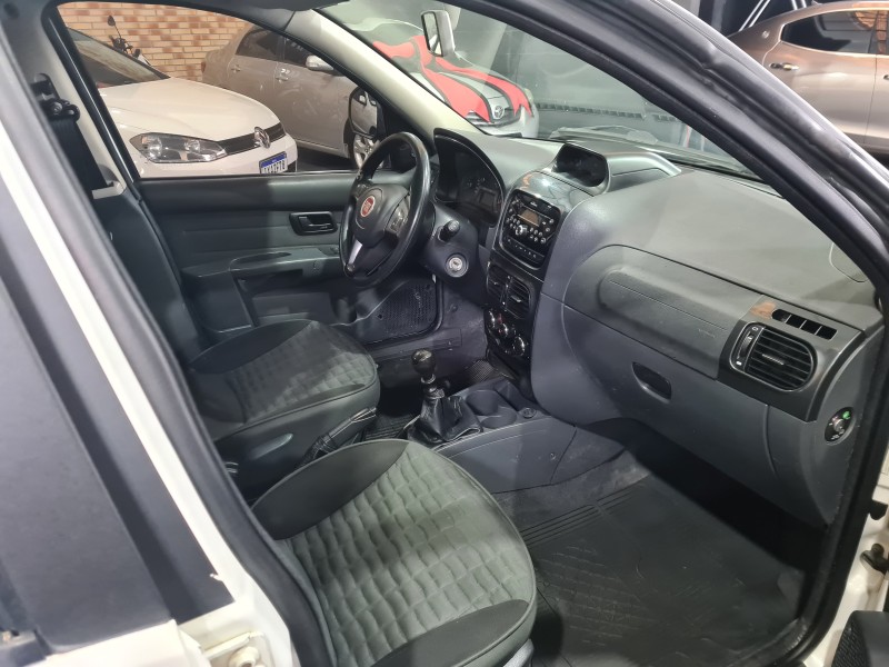 PALIO 1.8 MPI ADVENTURE WEEKEND 8V FLEX 4P MANUAL - 2019 - FARROUPILHA