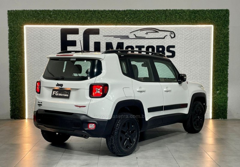 RENEGADE 2.0 16V TURBO DIESEL TRAILHAWK 4P 4X4 AUTOMÁTICO - 2017 - NOVO HAMBURGO