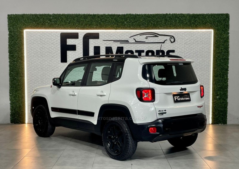 RENEGADE 2.0 16V TURBO DIESEL TRAILHAWK 4P 4X4 AUTOMÁTICO - 2017 - NOVO HAMBURGO