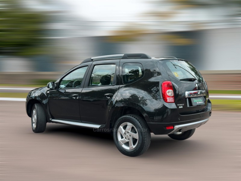 DUSTER 1.6 DYNAMIQUE 4X2 16V FLEX 4P MANUAL - 2014 - NOVO HAMBURGO