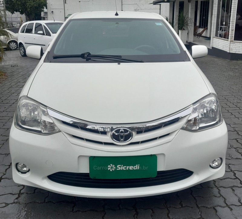 ETIOS 1.5 XLS 16V FLEX 4P MANUAL - 2013 - CAXIAS DO SUL
