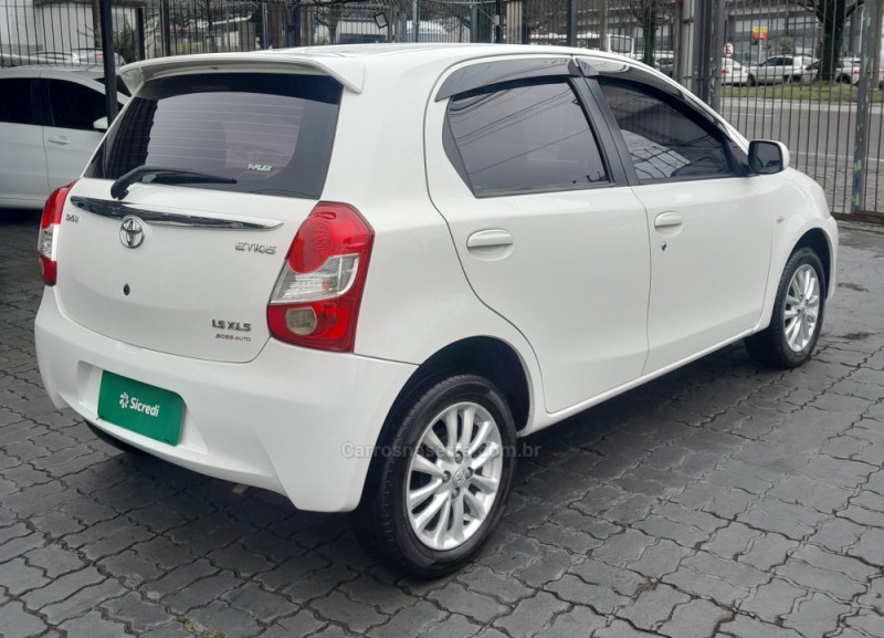 ETIOS 1.5 XLS 16V FLEX 4P MANUAL - 2013 - CAXIAS DO SUL
