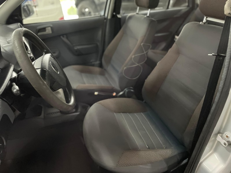 GOL 1.6 MI POWER 8V FLEX 4P MANUAL G.IV - 2008 - BOM PRINCíPIO