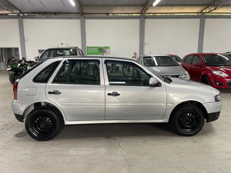 GOL 1.6 MI POWER 8V FLEX 4P MANUAL G.IV - 2008 - BOM PRINCíPIO