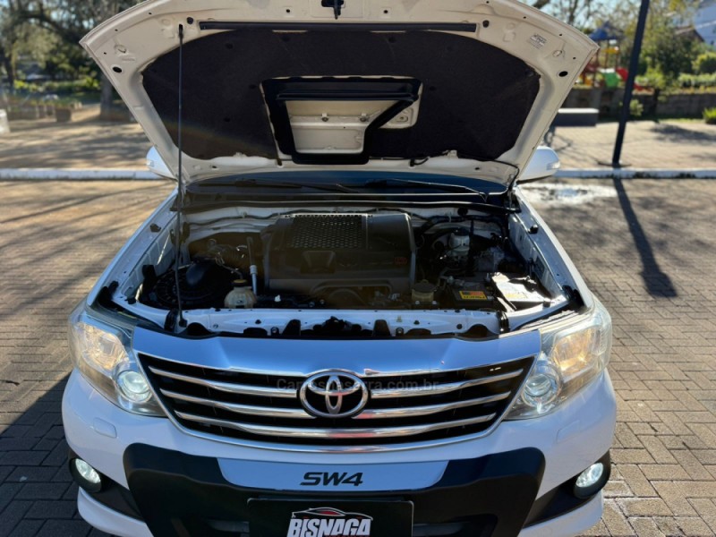 HILUX SW4 3.0 SRV 4X4 7 LUGARES 16V TURBO INTERCOOLER DIESEL 4P AUTOMÁTICO - 2012 - BROCHIER