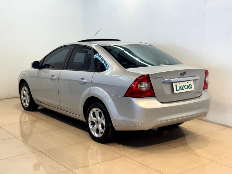 FOCUS 2.0 TITANIUM 16V FLEX 4P AUTOMÁTICO - 2011 - CASCA