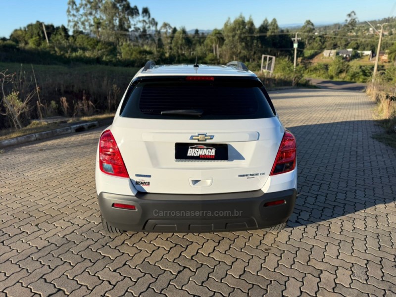 TRACKER 1.8 MPFI LT 4X2 16V FLEX 4P AUTOMÁTICO - 2016 - BROCHIER