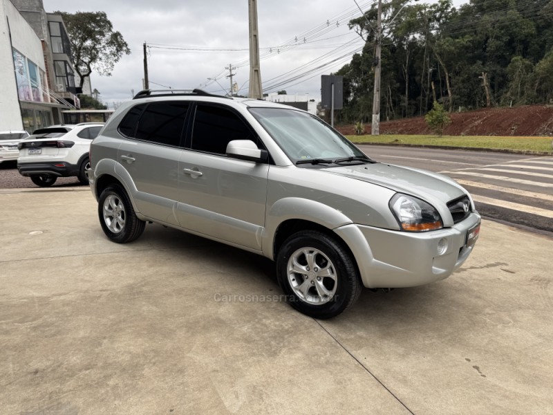 TUCSON 2.0 MPFI GLS TOP 16V 143CV 2WD FLEX 4P AUTOMÁTICO - 2013 - LAJEADO