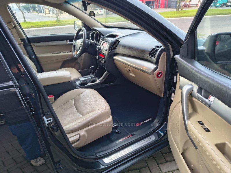 SORENTO 3.5 S.558 V6 4X2 24V GASOLINA 4P AUTOMÁTICO - 2011 - NOVO HAMBURGO