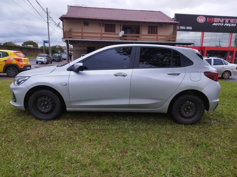 ONIX 1.0 LT 12V FLEX 4P MANUAL - 2020 - NOVO HAMBURGO