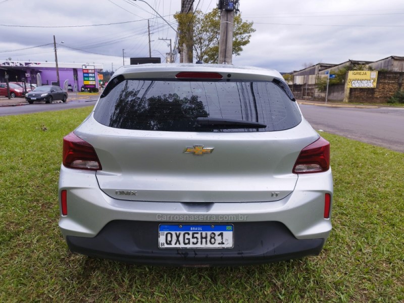 ONIX 1.0 LT 12V FLEX 4P MANUAL - 2020 - NOVO HAMBURGO
