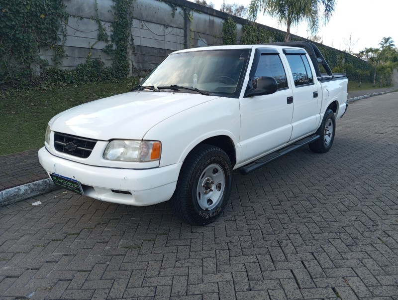 s10 2.2 mpfi dlx 4x2 cd 8v gasolina 4p manual 1998 caxias do sul