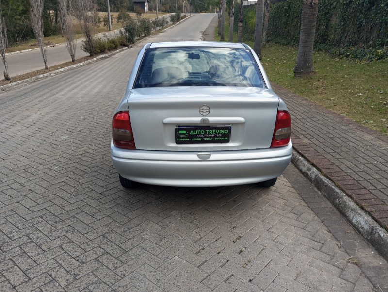 CORSA 1.0 MPFI CLASSIC 8V GASOLINA 4P MANUAL - 2004 - CAXIAS DO SUL