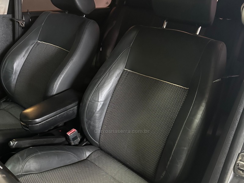 GOLF 1.6 8V GASOLINA 4P MANUAL - 2011 - ENCANTADO