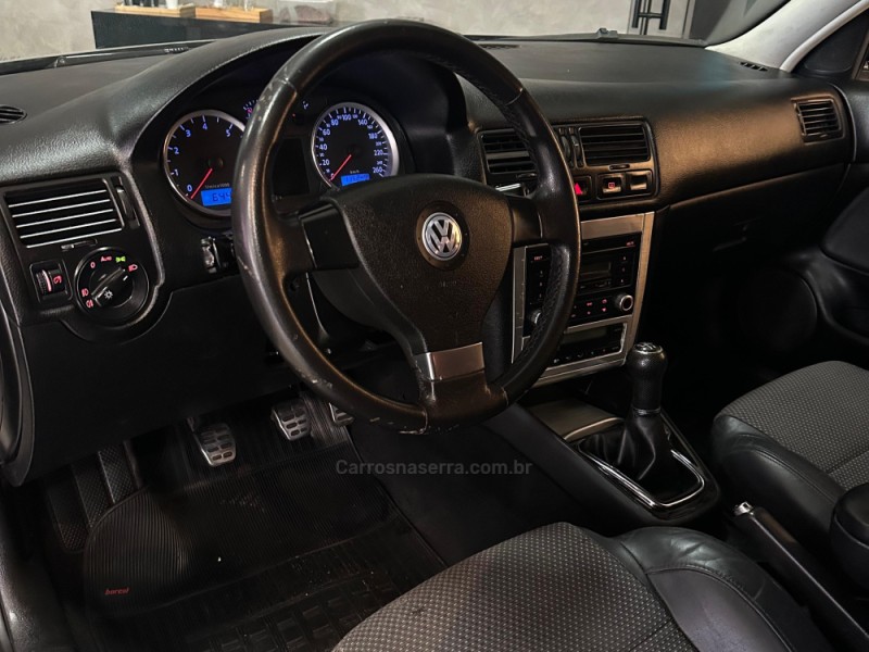 GOLF 1.6 8V GASOLINA 4P MANUAL - 2011 - ENCANTADO