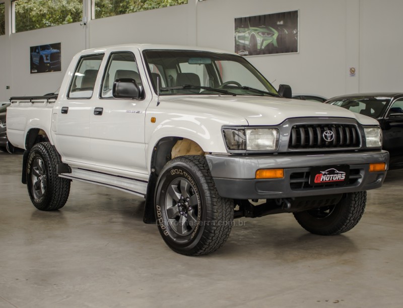 HILUX 3.0 DX 4X2 CD 16V DIESEL 4P MANUAL - 2003 - NOVO HAMBURGO