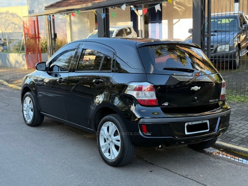 AGILE 1.4 MPFI LTZ 8V FLEX 4P MANUAL - 2014 - PAROBé