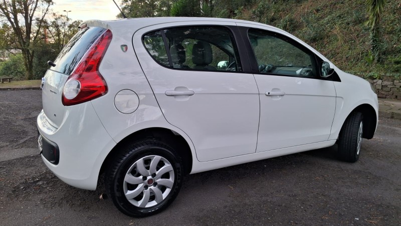 PALIO 1.4 MPI ATTRACTIVE WEEKEND 8V FLEX 4P MANUAL - 2014 - CAXIAS DO SUL