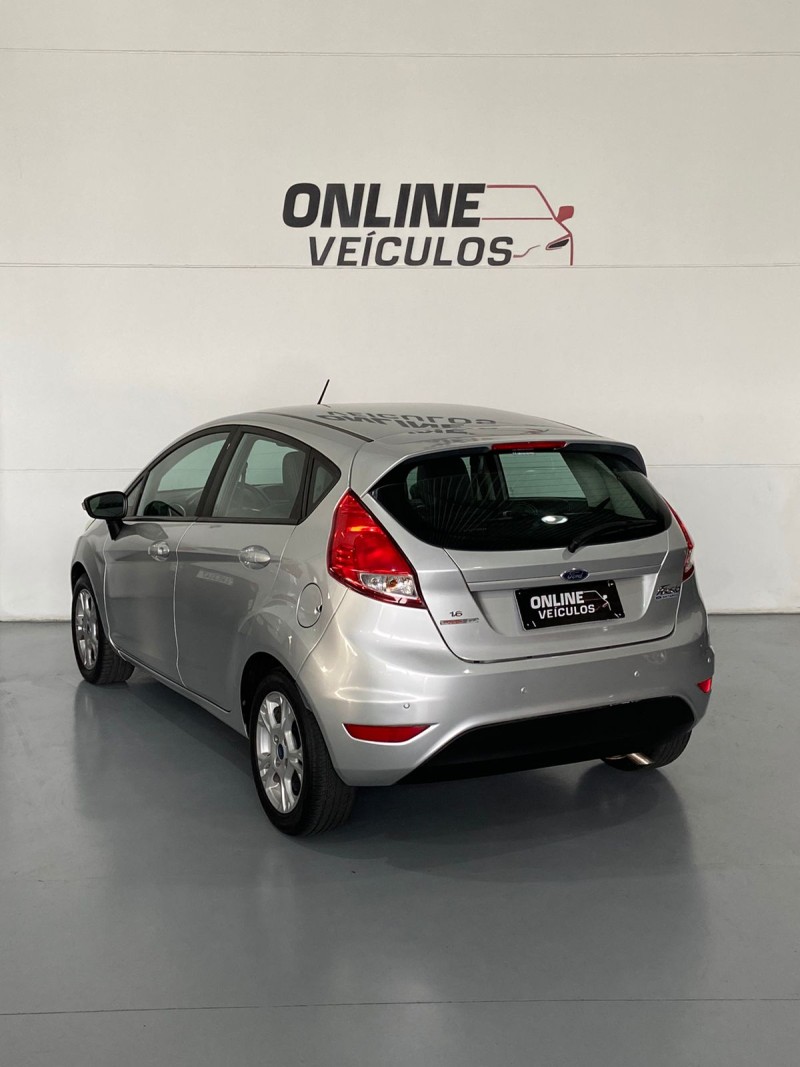 FIESTA 1.6 SE HATCH 16V FLEX 4P AUTOMÁTICO - 2015 - FARROUPILHA