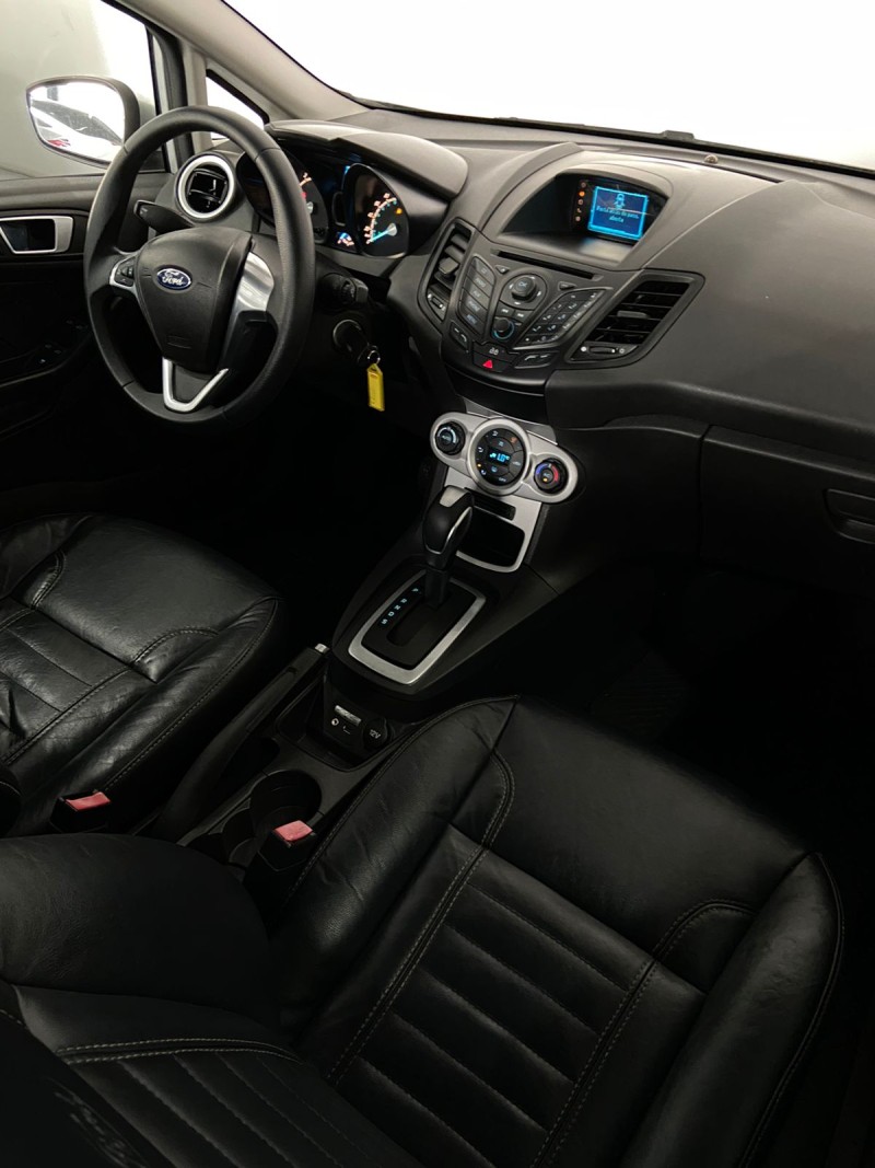 FIESTA 1.6 SE HATCH 16V FLEX 4P AUTOMÁTICO - 2015 - FARROUPILHA