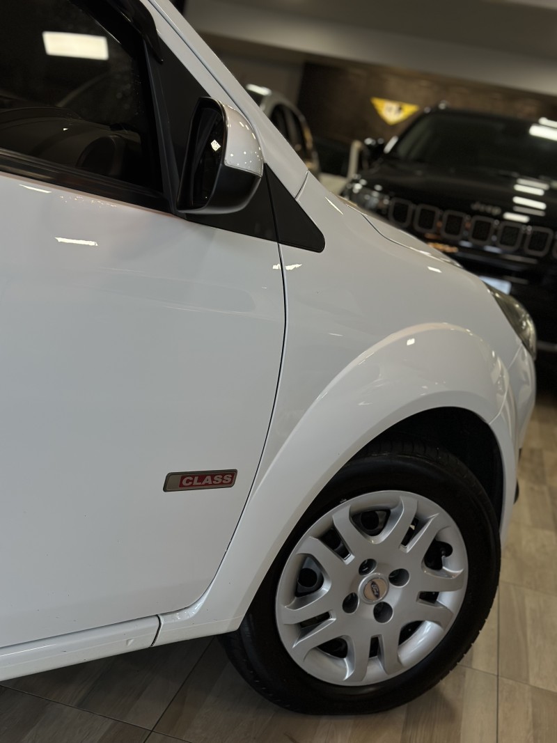 FIESTA 1.6 MPI CLASS HATCH 8V FLEX 4P MANUAL - 2013 - CAXIAS DO SUL