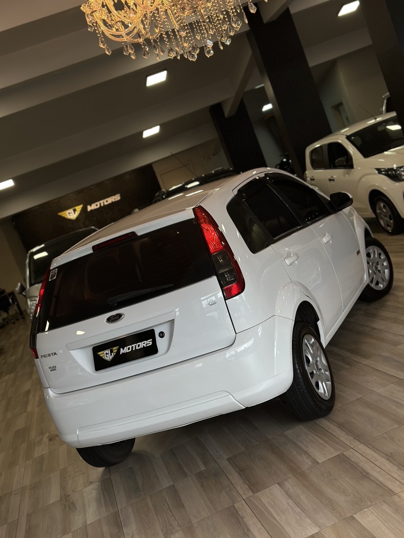 FIESTA 1.6 MPI CLASS HATCH 8V FLEX 4P MANUAL - 2013 - CAXIAS DO SUL