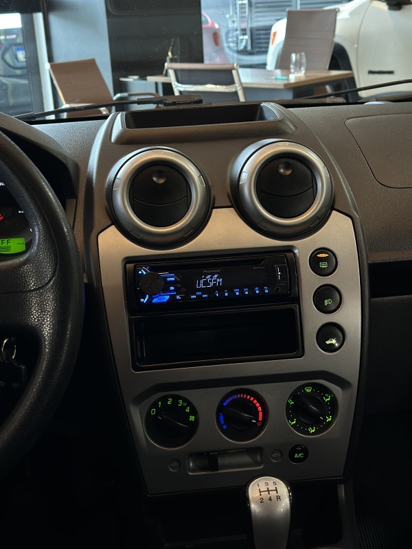FIESTA 1.6 MPI CLASS HATCH 8V FLEX 4P MANUAL - 2013 - CAXIAS DO SUL