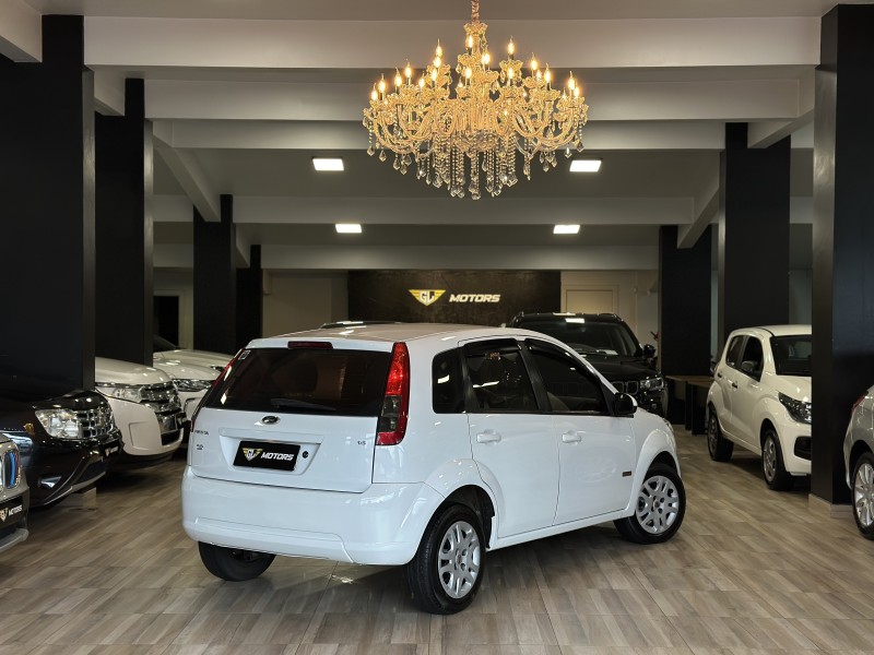FIESTA 1.6 MPI CLASS HATCH 8V FLEX 4P MANUAL - 2013 - CAXIAS DO SUL