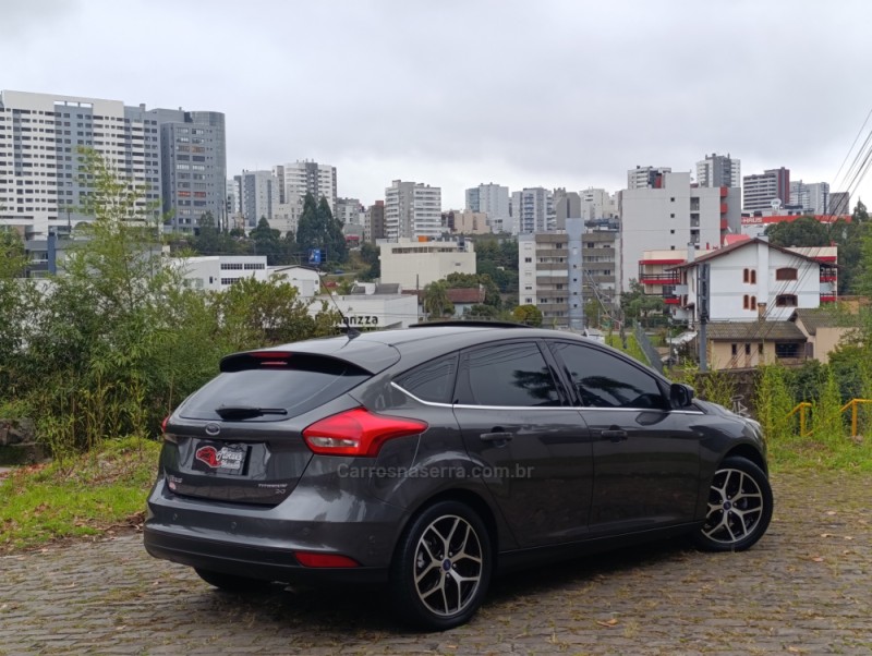 FOCUS 2.0 TITANIUM PLUS HATCH 16V FLEX 4P AUTO - 2016 - CAXIAS DO SUL