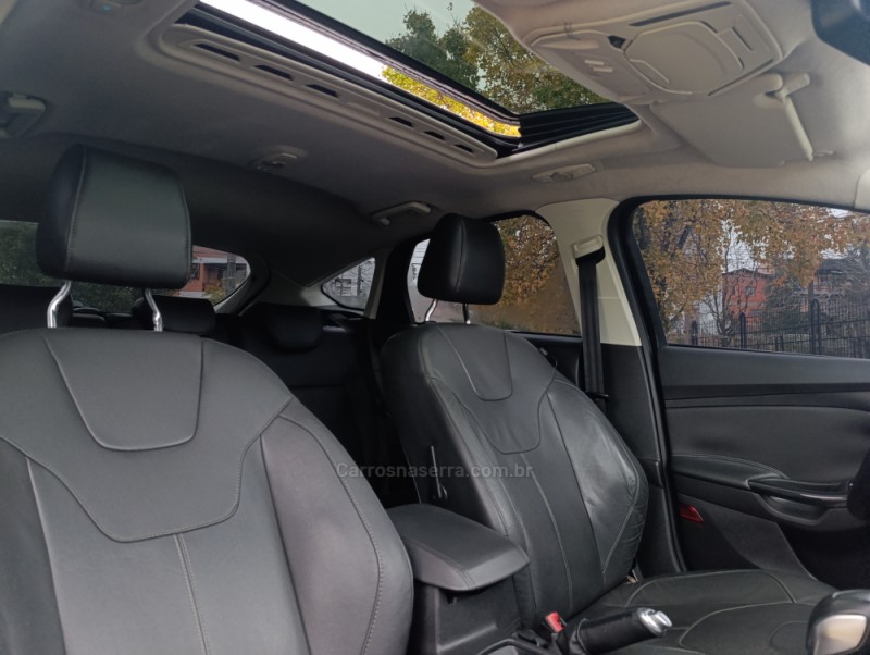 FOCUS 2.0 TITANIUM PLUS HATCH 16V FLEX 4P AUTO - 2016 - CAXIAS DO SUL