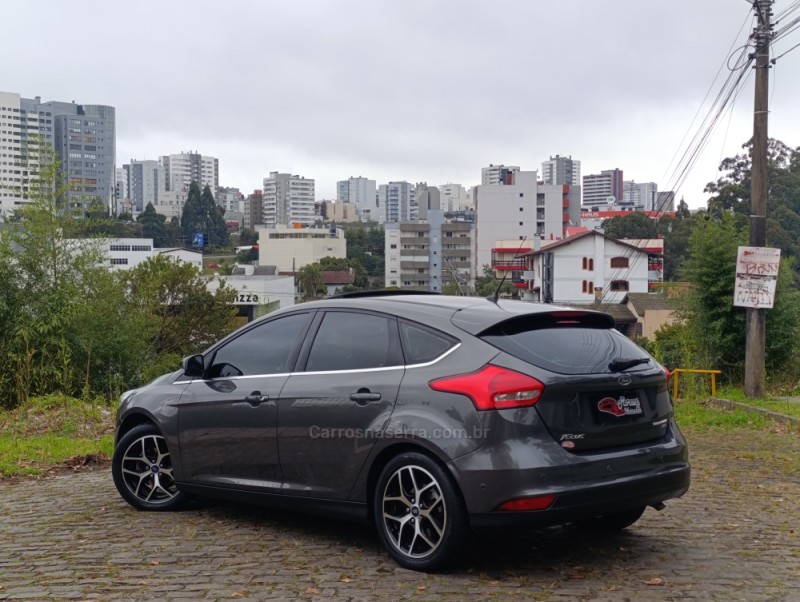 FOCUS 2.0 TITANIUM PLUS HATCH 16V FLEX 4P AUTO - 2016 - CAXIAS DO SUL