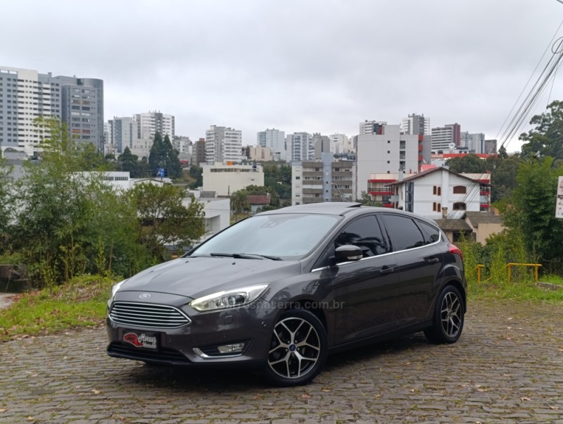 focus 2.0 titanium plus hatch 16v flex 4p auto 2016 caxias do sul