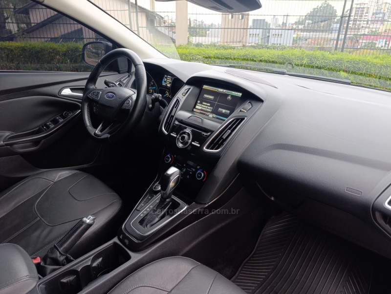 FOCUS 2.0 TITANIUM PLUS HATCH 16V FLEX 4P AUTO - 2016 - CAXIAS DO SUL