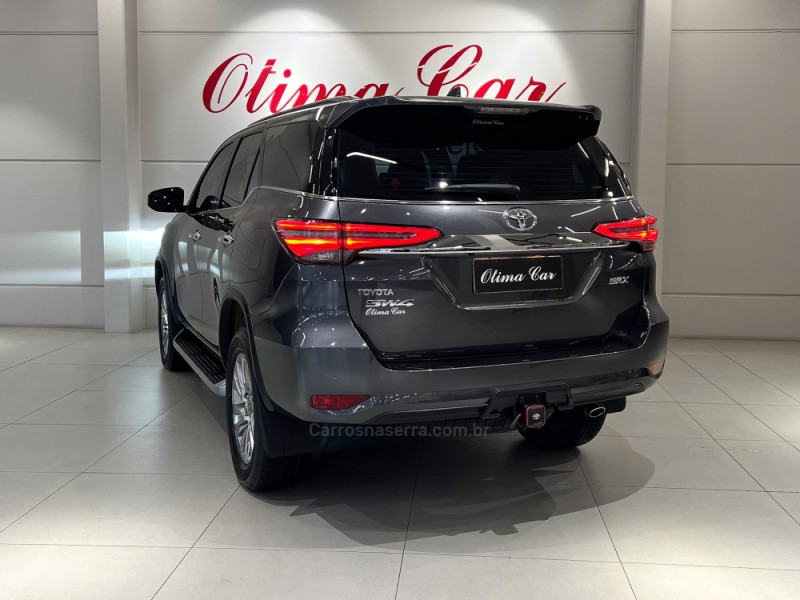 HILUX SW4 2.8 SRX 4X4 7 LUGARES 16V TURBO INTERCOOLER DIESEL 4P AUTOMÁTICO - 2021 - FLORES DA CUNHA