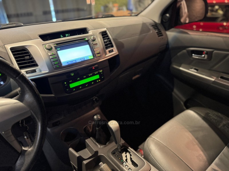 HILUX 2.7 SRV 4X4 CD 16V FLEX 4P AUTOMÁTICO - 2013 - FARROUPILHA